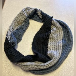 Women’s infinity scarf